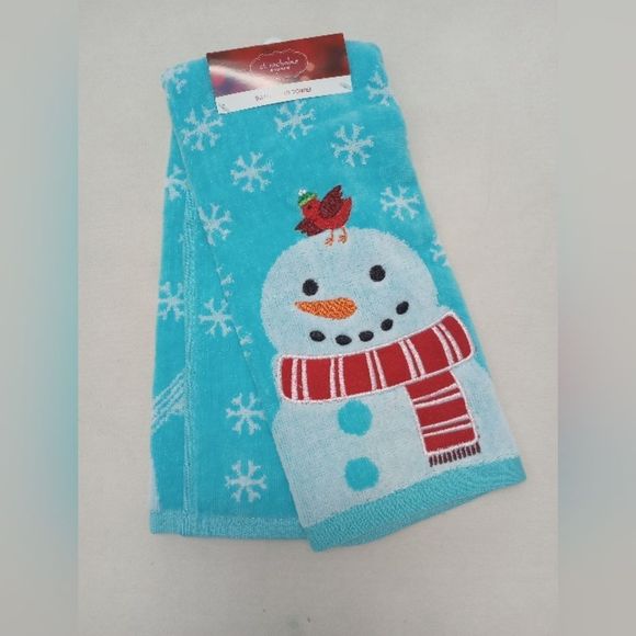 NWT Kohl's Holiday Set of Kitchen Towels, Bath Towel, Oven Mitt and Pot Holder - Picture 2 of 9